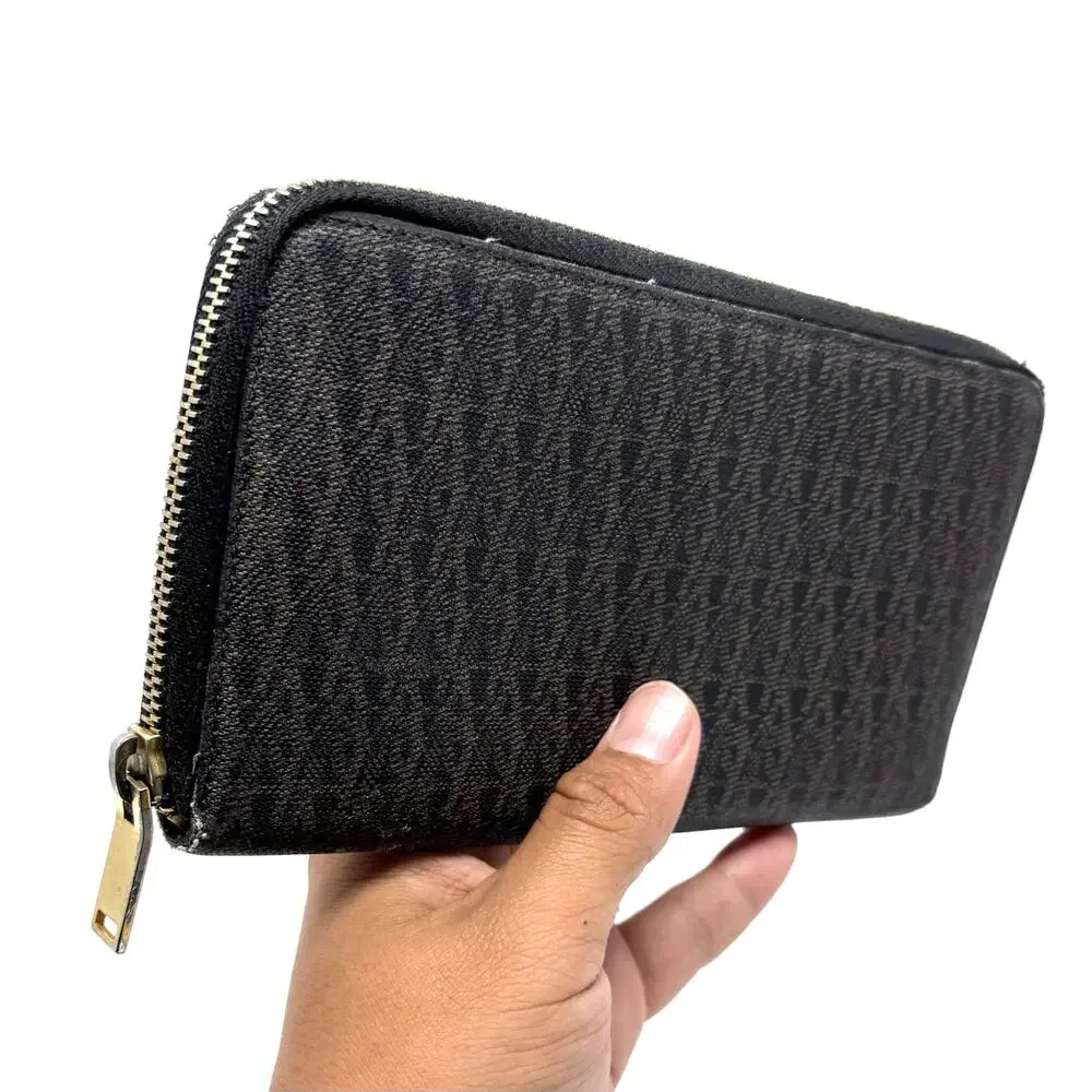 YSL Logo Zipper Wallet - Picture 2 of 16